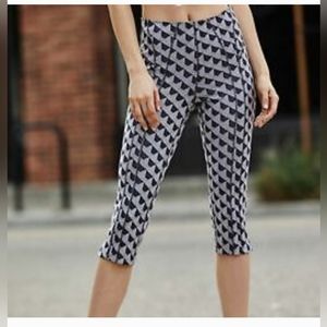 Free People Movement Get Into The Groove Crop Leggings Size Small